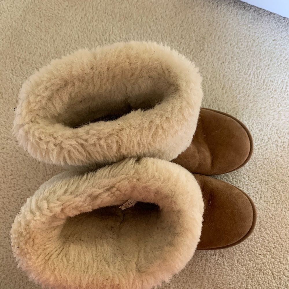 Ugg Boots - Picture 3 of 6